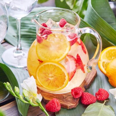 Домашний лимонад с ягодами - рецепт с фото