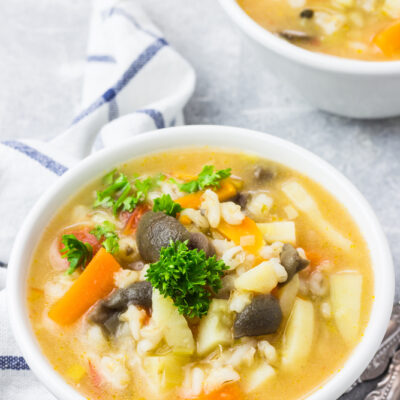Перловый суп без мяса с грибами - рецепт с фото