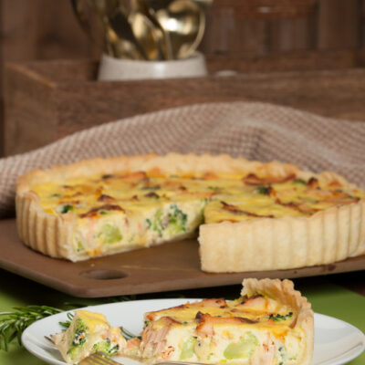Пирог с рыбой, сыром и брокколи - рецепт с фото