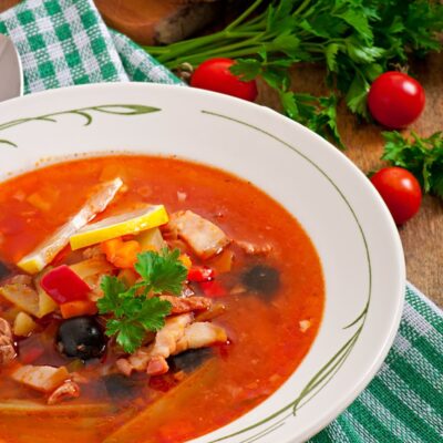 Суп-солянка с мясом - рецепт с фото