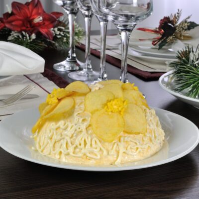 Салат «Невеста» с курицей и плавленым сыром - рецепт с фото