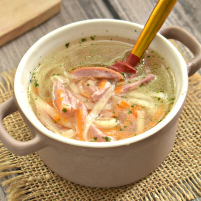Суп с ветчиной и лапшой без картошки - рецепт с фото