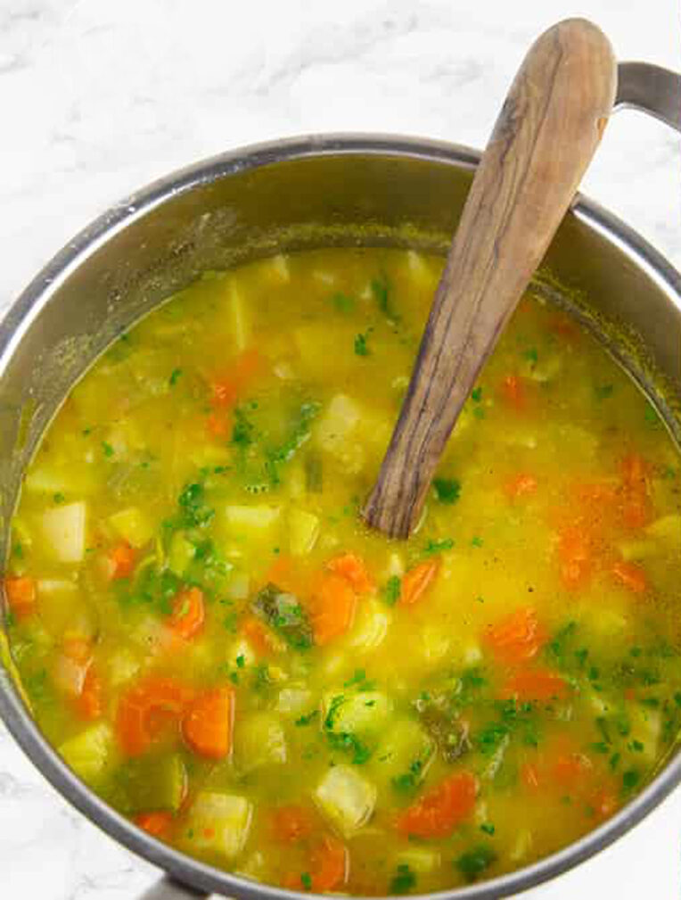 Фото рецепта - Густой овощной суп с сельдереем - шаг 7