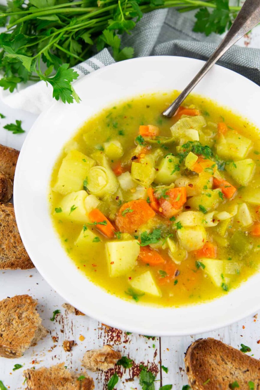 Густой овощной суп с сельдереем
