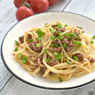 Спагетти по-флотски с фаршем и томатным соусом - рецепт с фото