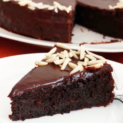 Шоколадно-миндальный пирог с киноа - рецепт с фото