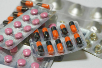 Кабмин сократил срок выдачи лекарств детям с редкими заболеваниями