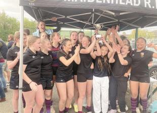 Maidenhead's u14s girls defeat rivals Havant to lift league cup at a packed Braywick