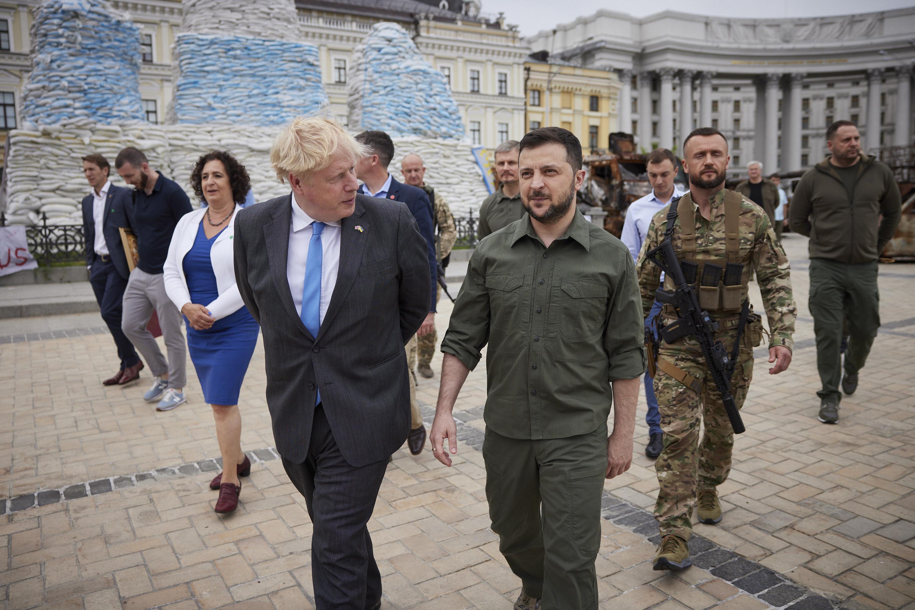 The prime minister visited Kyiv on Friday to discuss military support with Volodymyr Zelensky