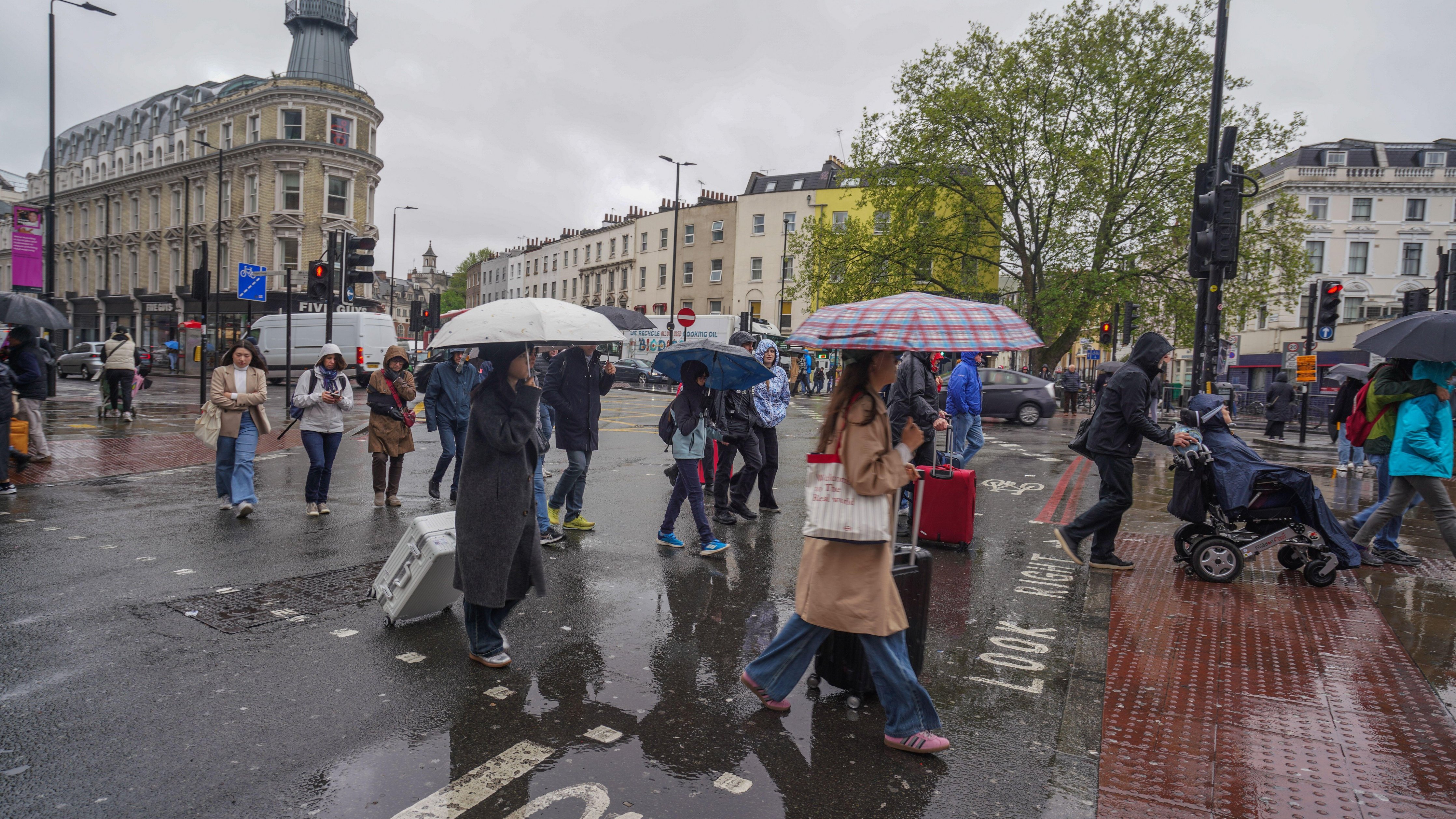 Forecasters predict more rain on bank holiday Monday after washout spring