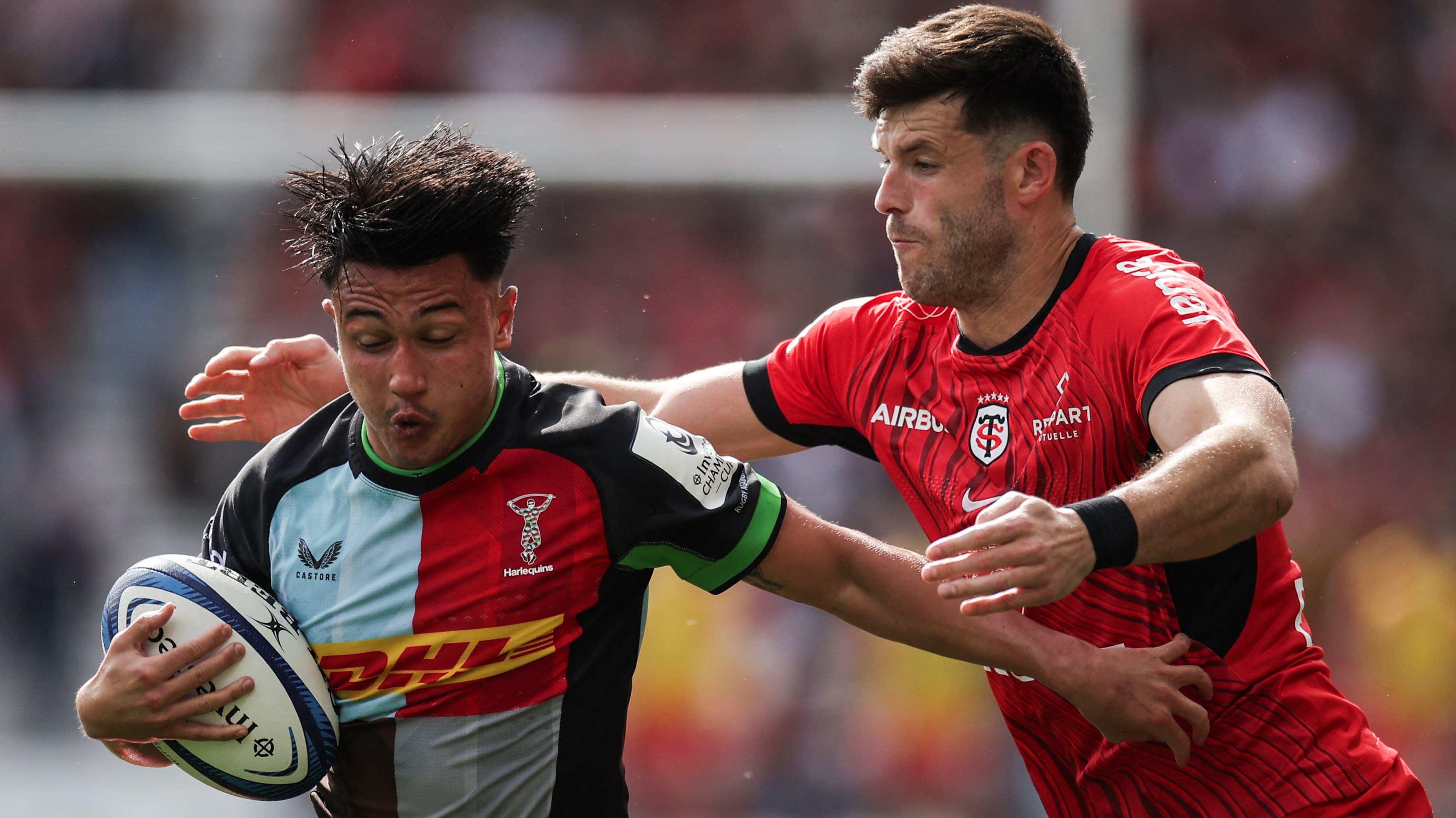 Smith faced boos in the home stadium but played superbly as Quins rallied in the second half