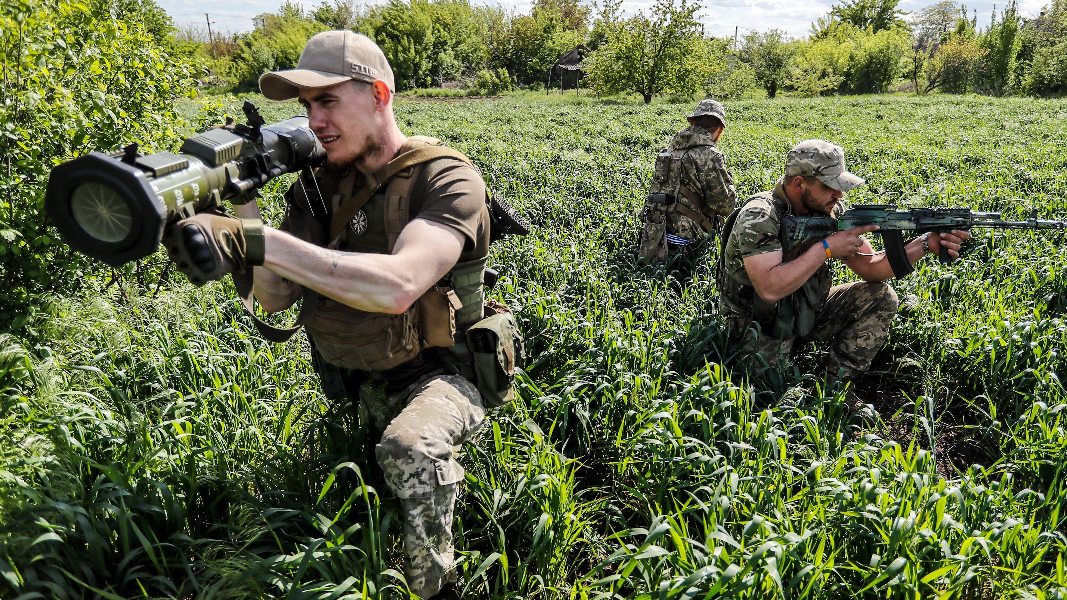 Ukrainian soldiers on an intelligence-gathering mission in Donetsk, Donbas, in the spring. The defenders hope now to turn Russian out of territories in the south of the country