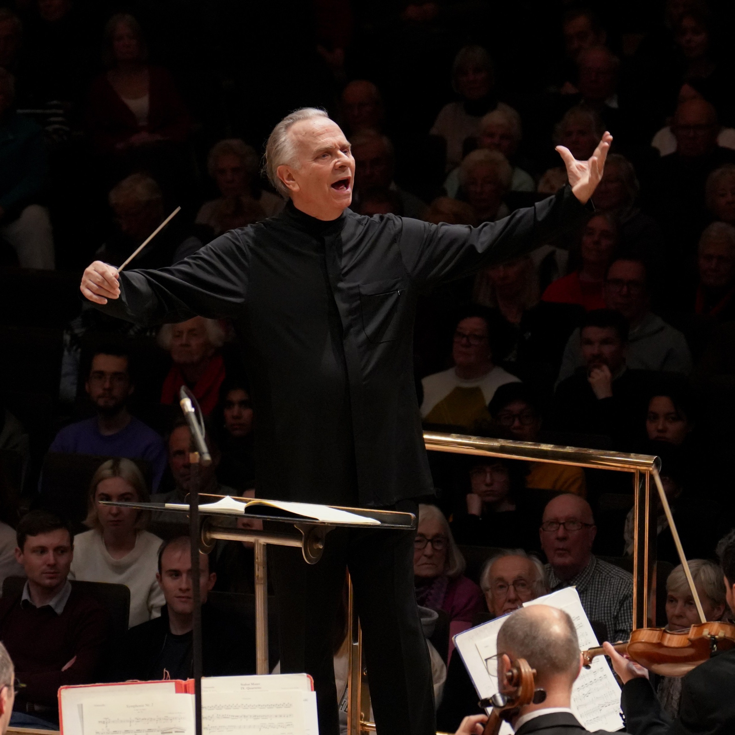 Mark Elder conducting The Hallé in Nov 2023