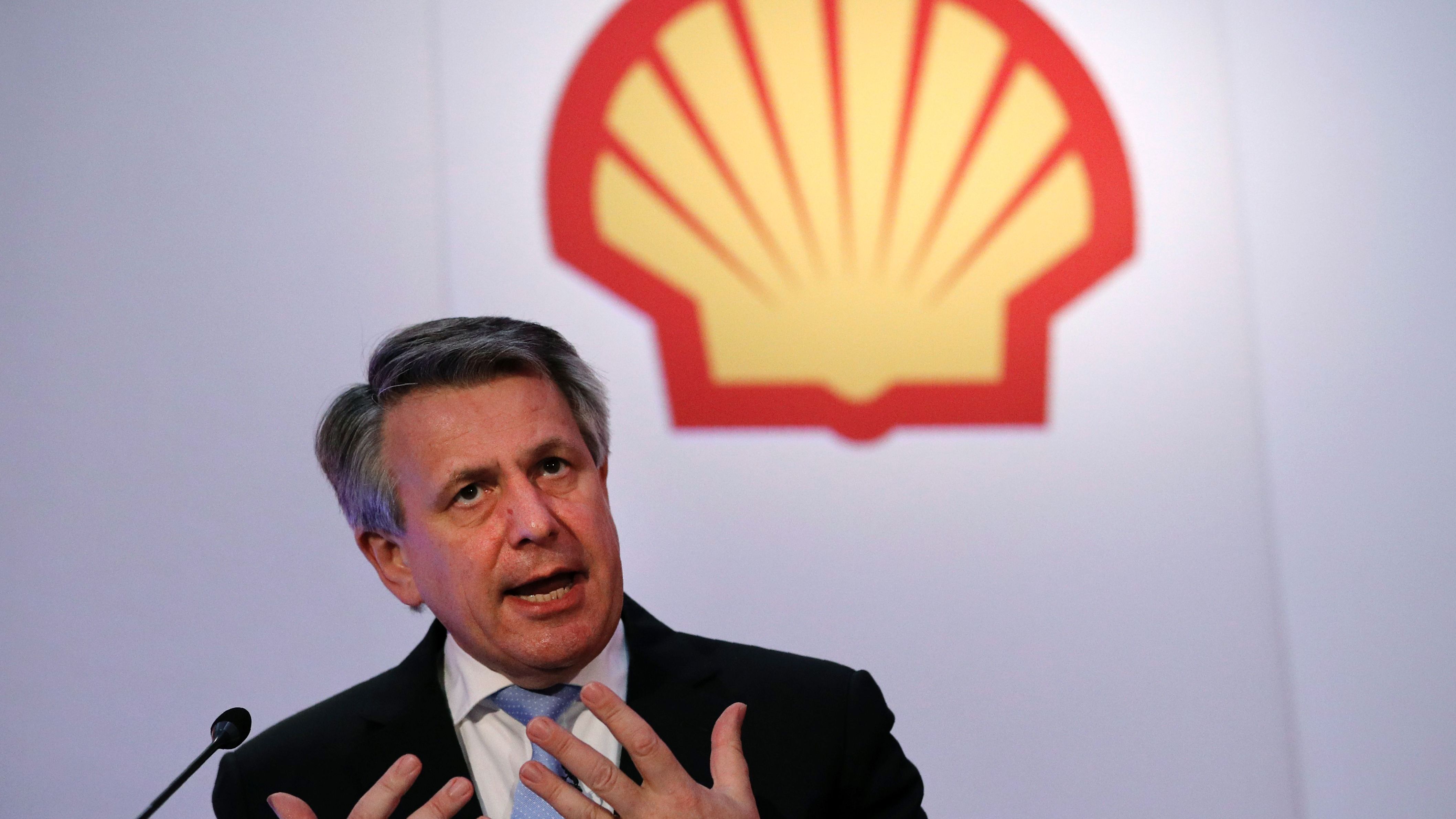 Shell’s former boss warns of switch to US