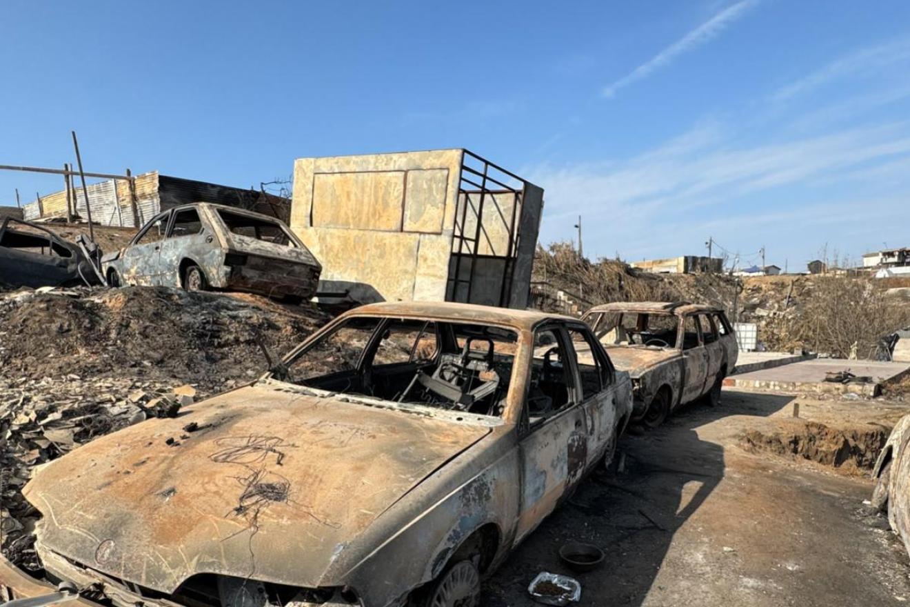 A group composed of mostly migrants, traveled 120 kilometers from Chile's capital, Santiago, to bring donations to Chileans who had lost everything in the fires. 