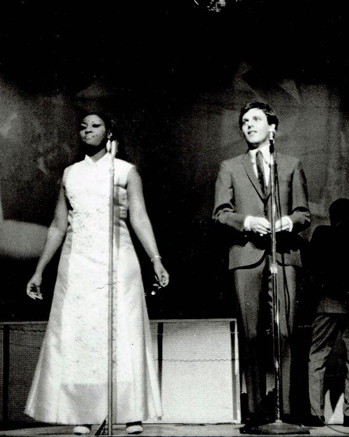 The duo caused a stir when they performed together at Harlem's Apollo Theater (Credit: Billy Vera)