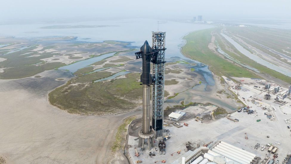 Starship One on launchpad (Credit: SpaceX)